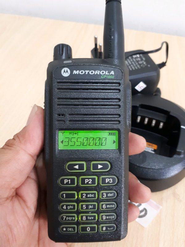 Motorola Cp1660 VHF UHF Portable Analog Radio with Keypads Screen - Image 5